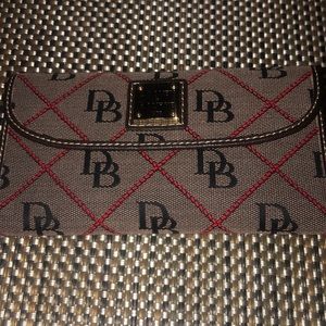 Dooney & Bourke wallet